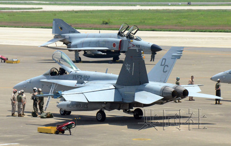 617գ½սӵ8FA-18սִձԭءͼΪս17繬¸ͼƬԴձͬ磩