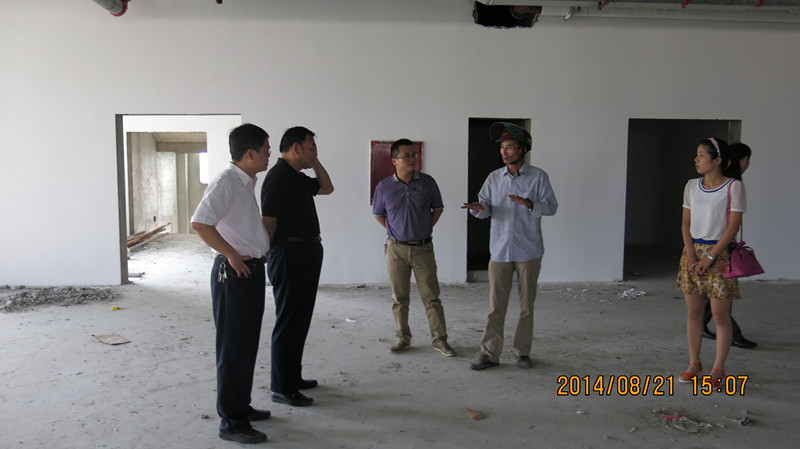 市招商局局长朱学华一行来我区督查新签约项目建设情况